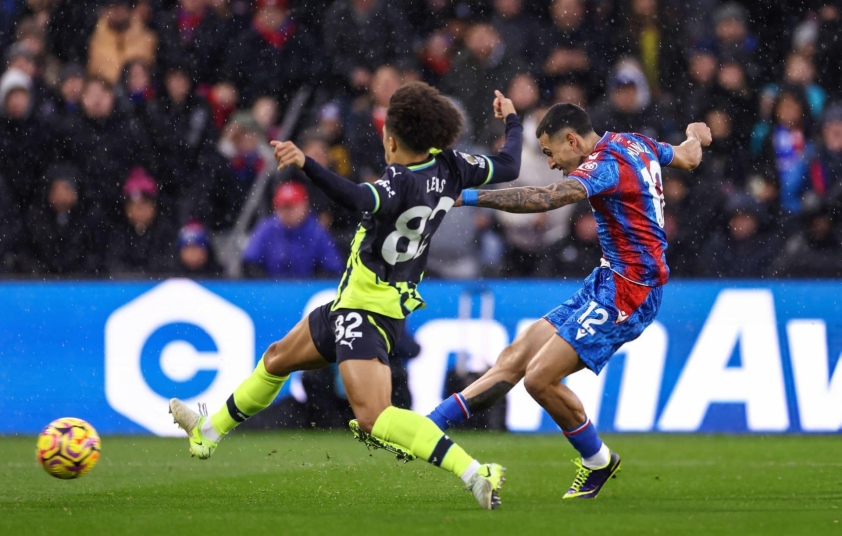 Haaland lập công, Man City hòa thất vọng Crystal Palace 566294