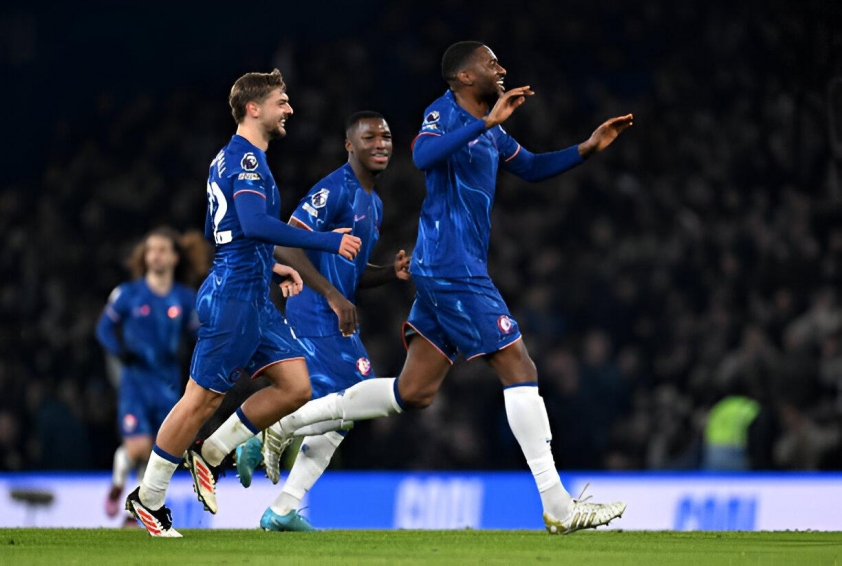 Chelsea đả bại Wolves, trở lại top 4 Ngoại hạng Anh 585426